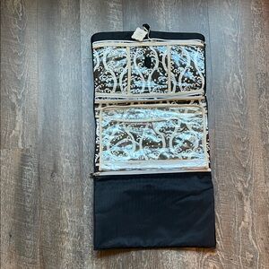 Black and white Hanging travel Organizer